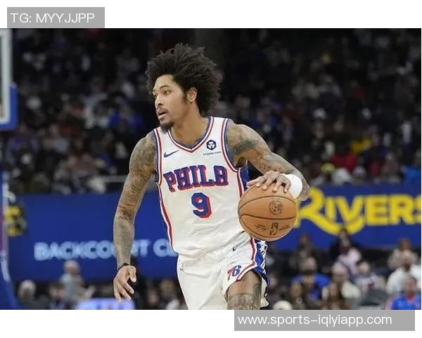 乌布雷半场表现全面贡献12分5板2助2断1帽展现全能实力 乌布雷半场表现全面贡献12分5板2助2断1帽展现全能实力