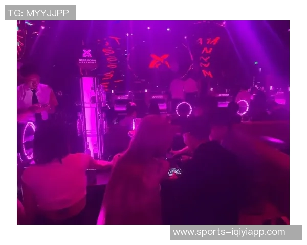 阿里纳斯谈生活选择:播客比夜店更有意义队友凌晨仍在狂欢 阿里纳斯谈生活选择:播客比夜店更有意义队友凌晨仍在狂欢