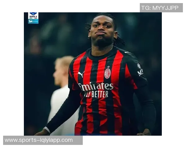 莱奥替补表现失常两度错失良机遭球迷怒斥 莱奥替补表现失常两度错失良机遭球迷怒斥