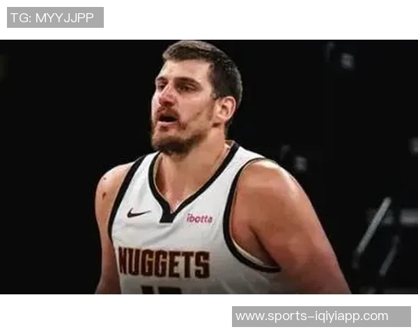 阿德尔曼谈约基奇沮丧原因指出判罚标准在场上与篮下存在差异